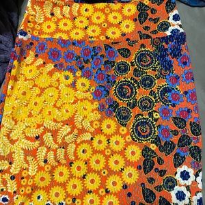 M LulaRoe Cassie skirt